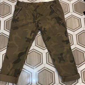 Joe’s camo crops